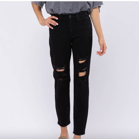 Judy Blue Black Hi Waist Destroyed Boyfriend Jeans - Picture 1 of 6